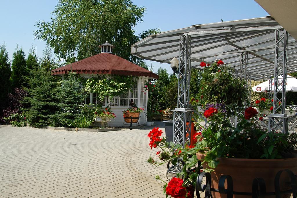 Hotel Restauracja Malopolska Jasło Exterior foto